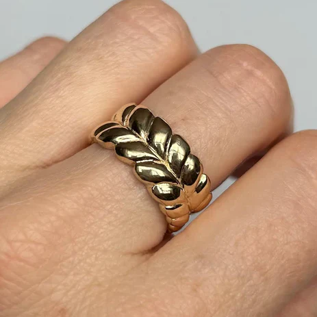 14K Yellow Gold Carved Braid Tapered Band - Image 6