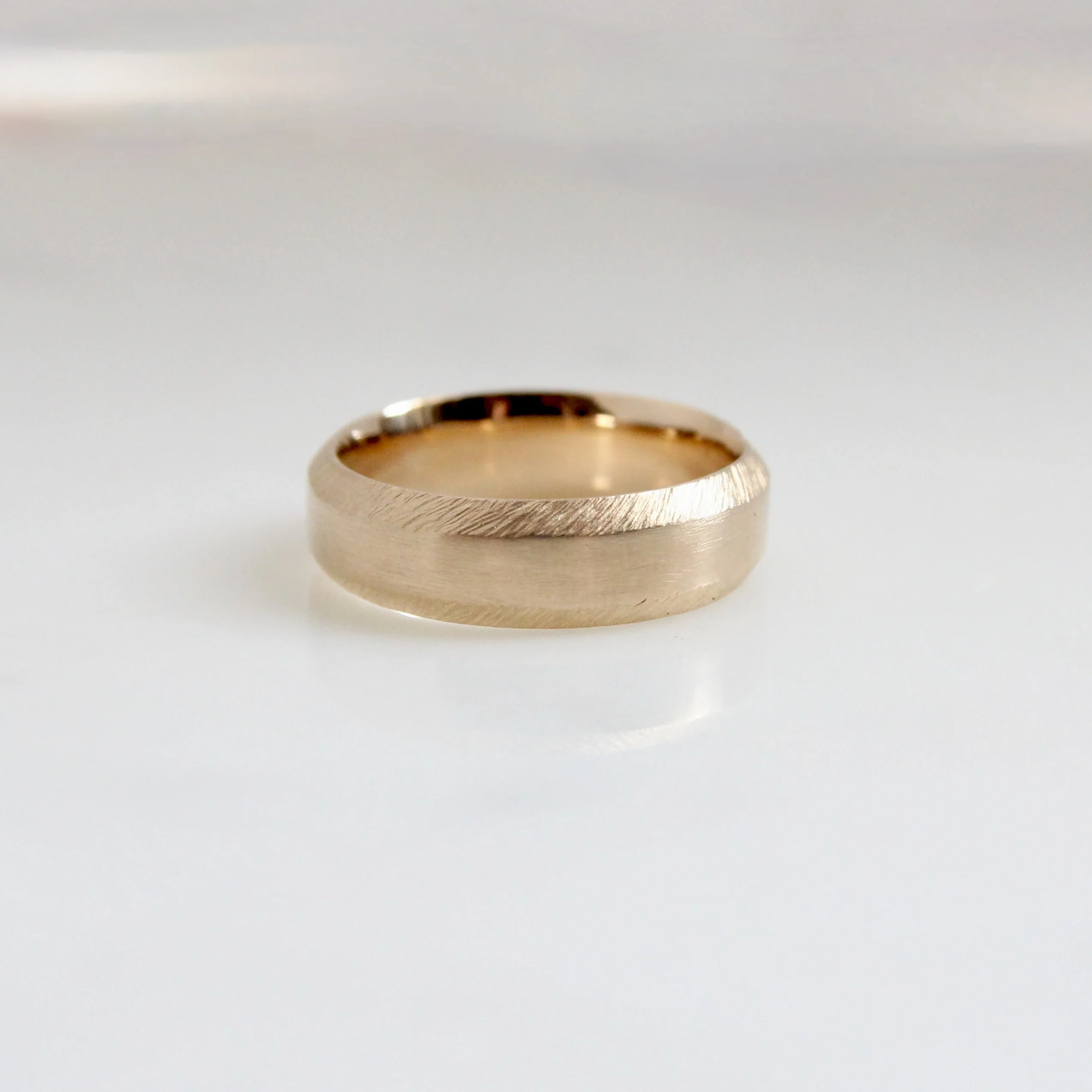 14k Yellow Gold Beveled Edge Band