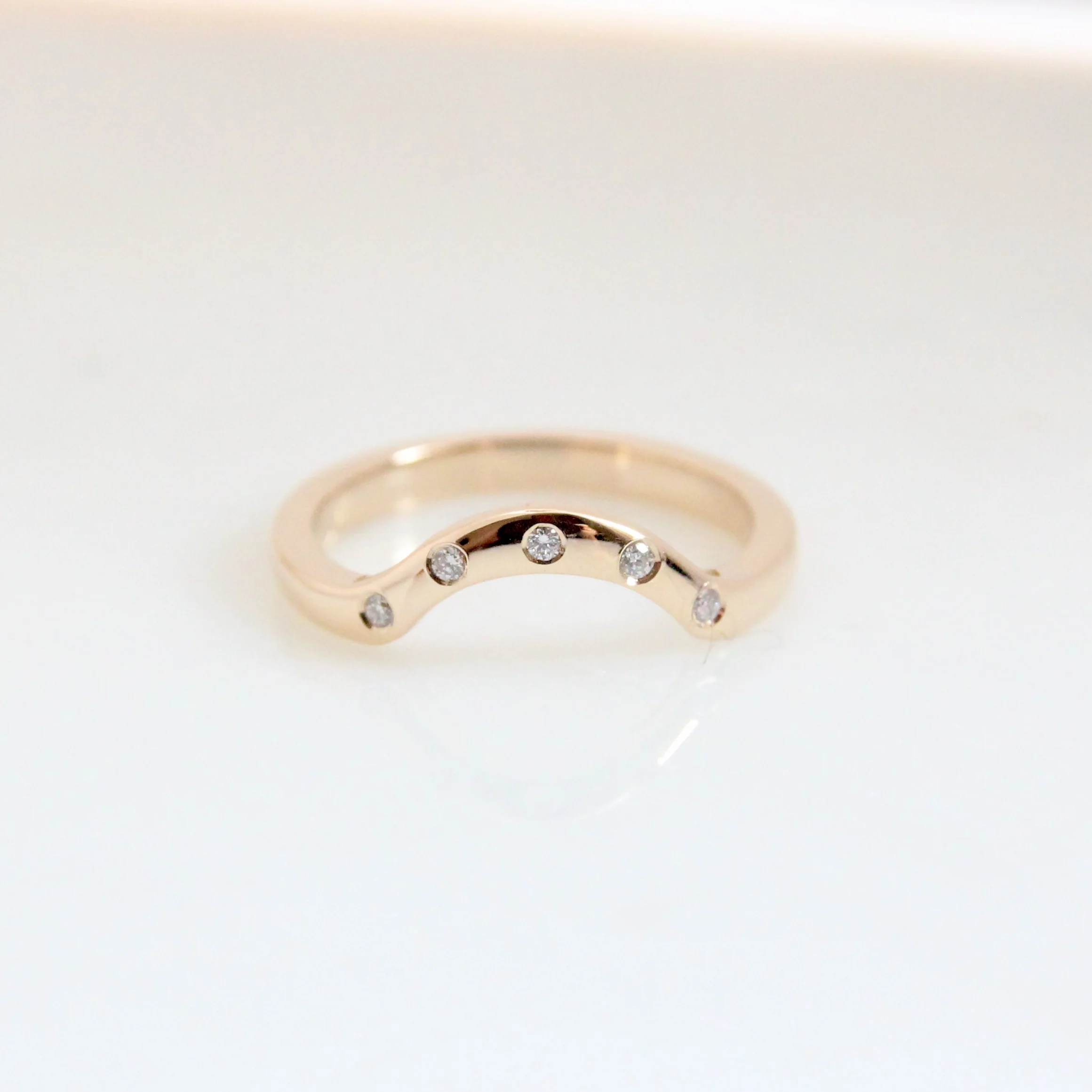 14k Yellow Gold Arc Contour Diamond Band