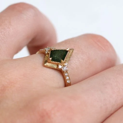 Alloway - Green Diamond Engagement Ring - Image 4