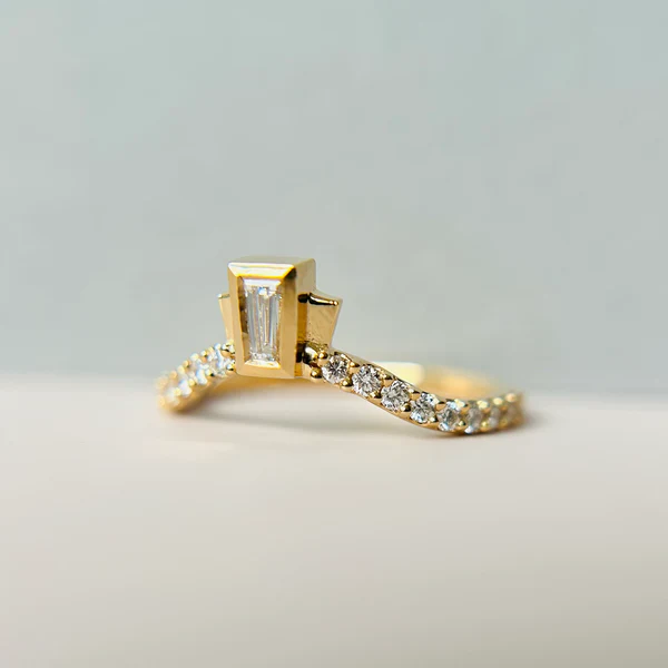 14k Yellow Contour Band with 0.13ct Natural Baguette Diamond & Accent Natural Diamonds - Image 4