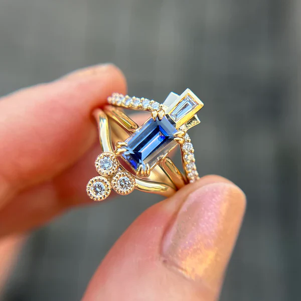 14k Yellow Contour Band with 0.13ct Natural Baguette Diamond & Accent Natural Diamonds - Image 5