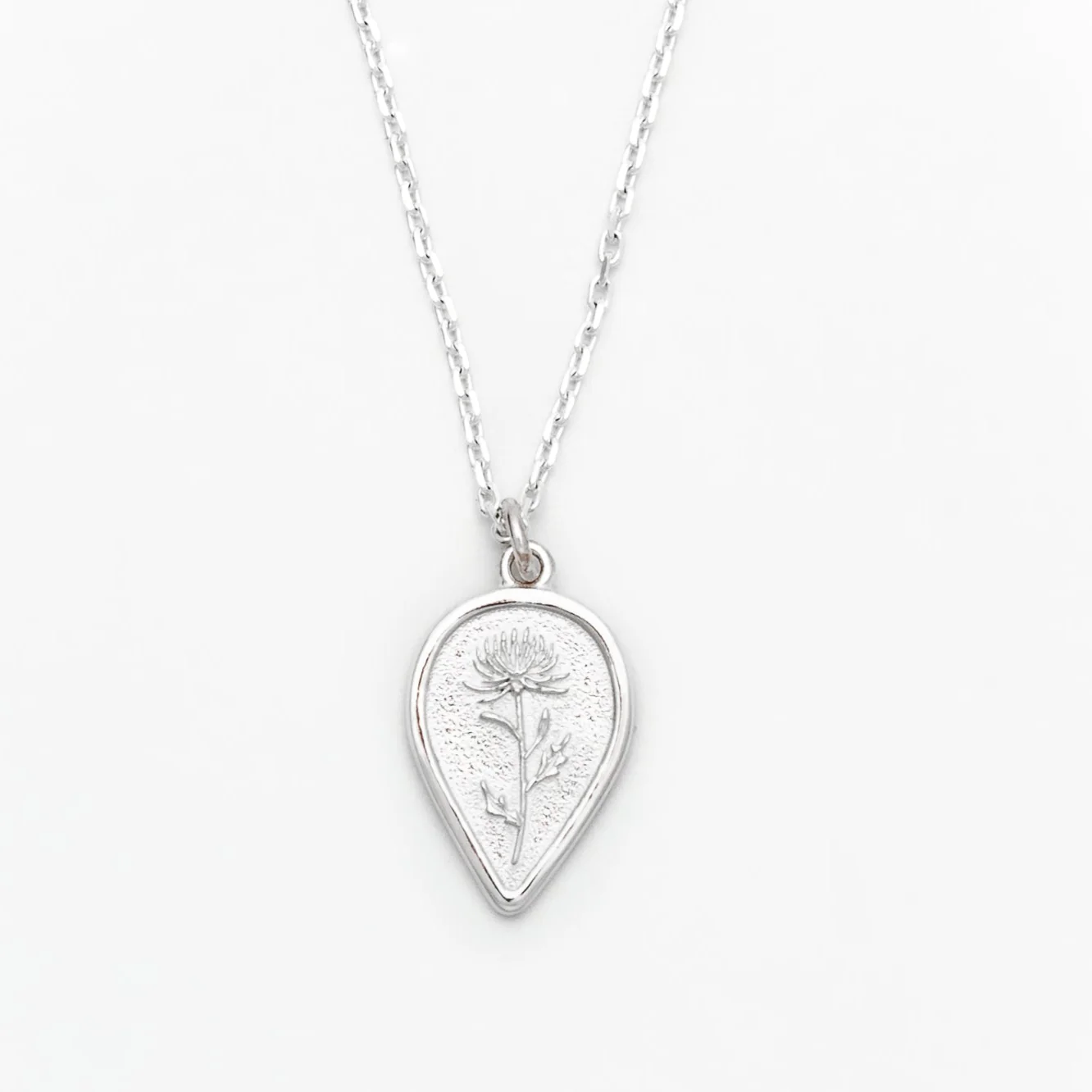 Chrysanthemum November Birth Flower Necklace