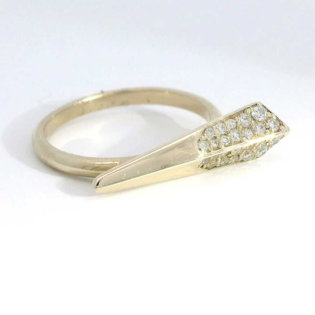 Diamond Spine - Modern Gold & Diamond Ring - Image 2