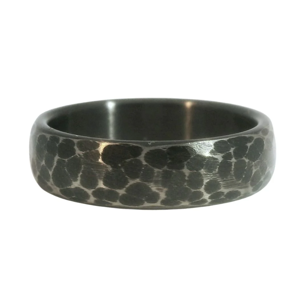 Hammered Titanium 6mm Wide Band - Image 4