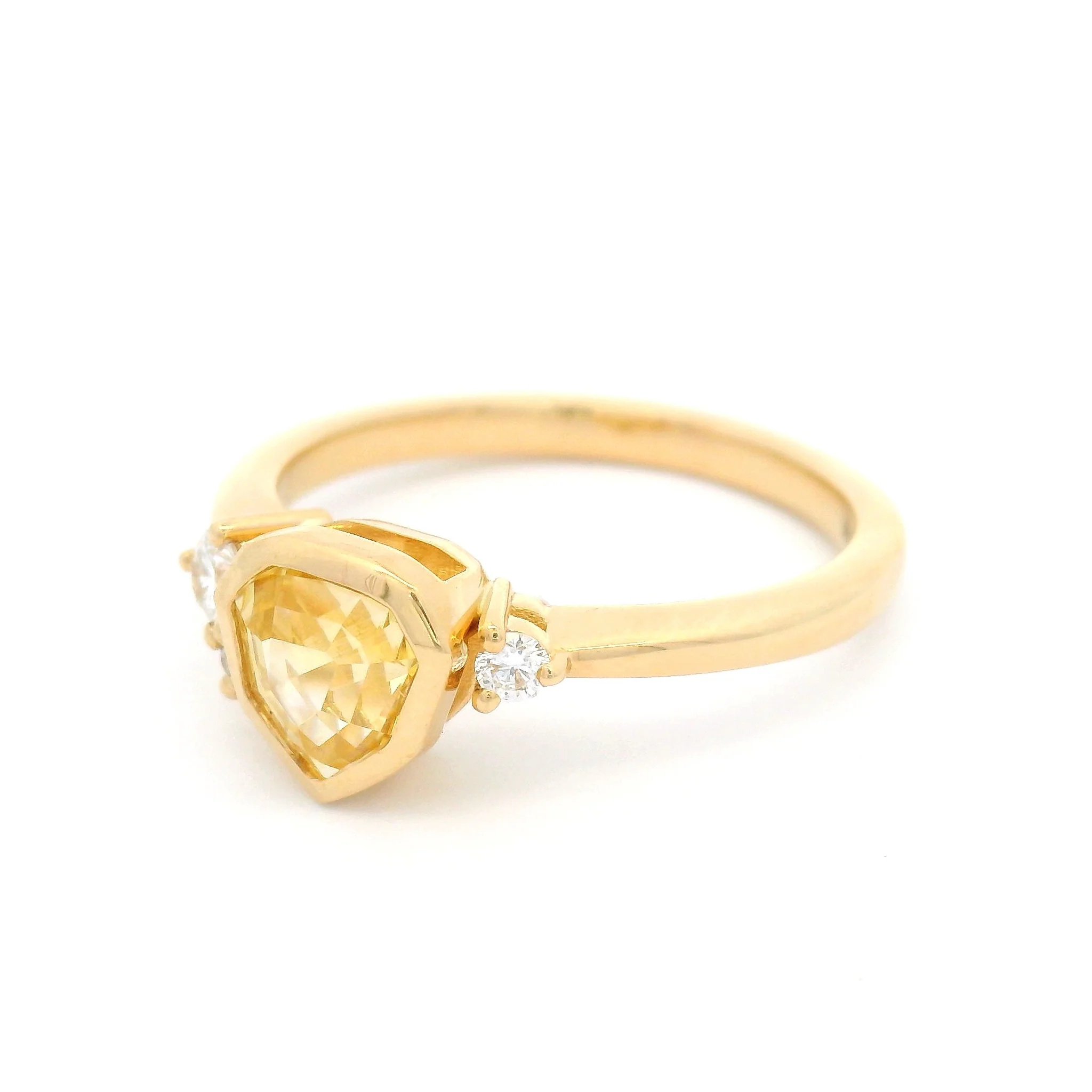 18k Yellow Engagement Ring with 1.18ct Yellow Sapphire & Accent Diamonds - Image 2