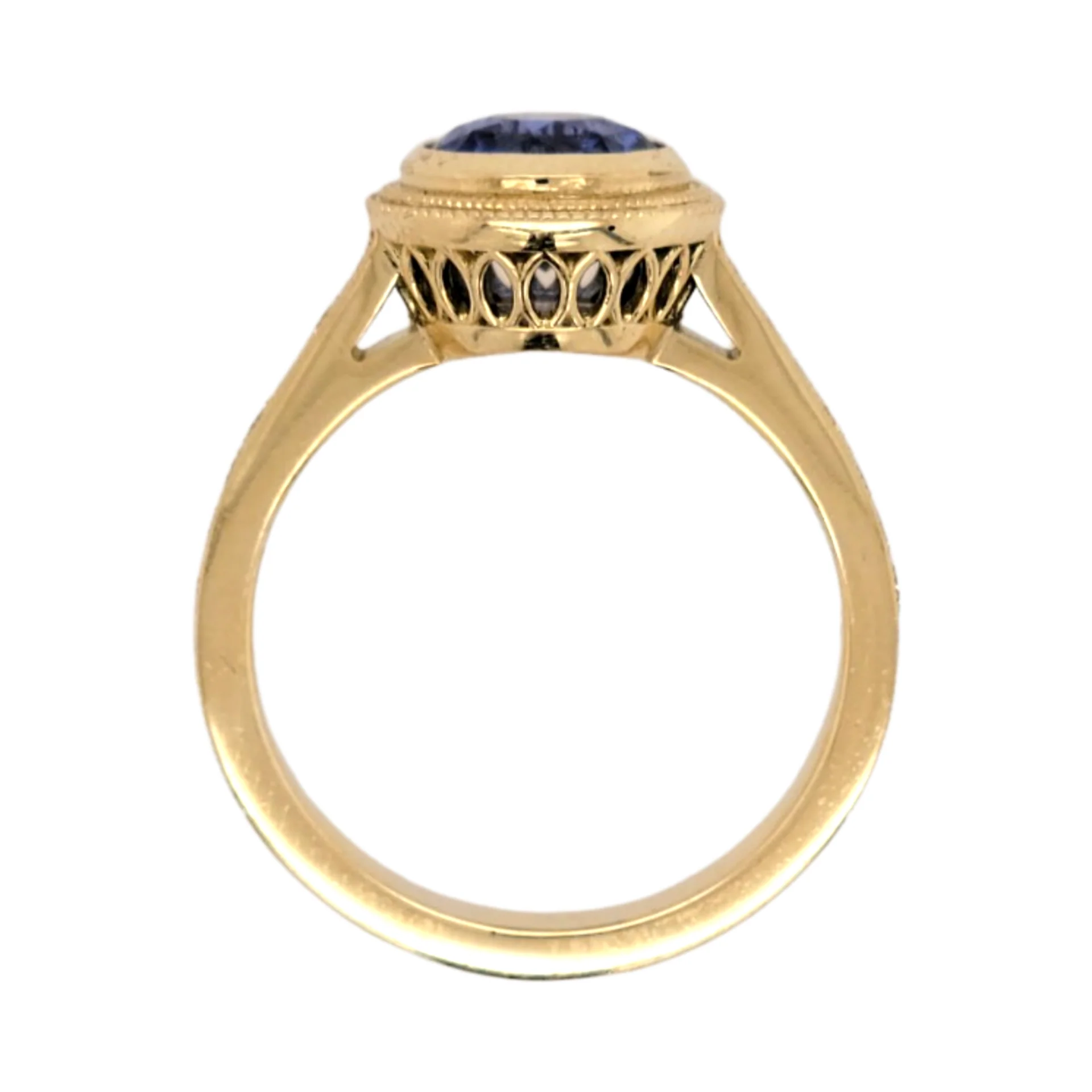 18k Yellow Vintage Style Ring with 1.89ct Round Blue Sapphire and Accent Diamonds - Image 4