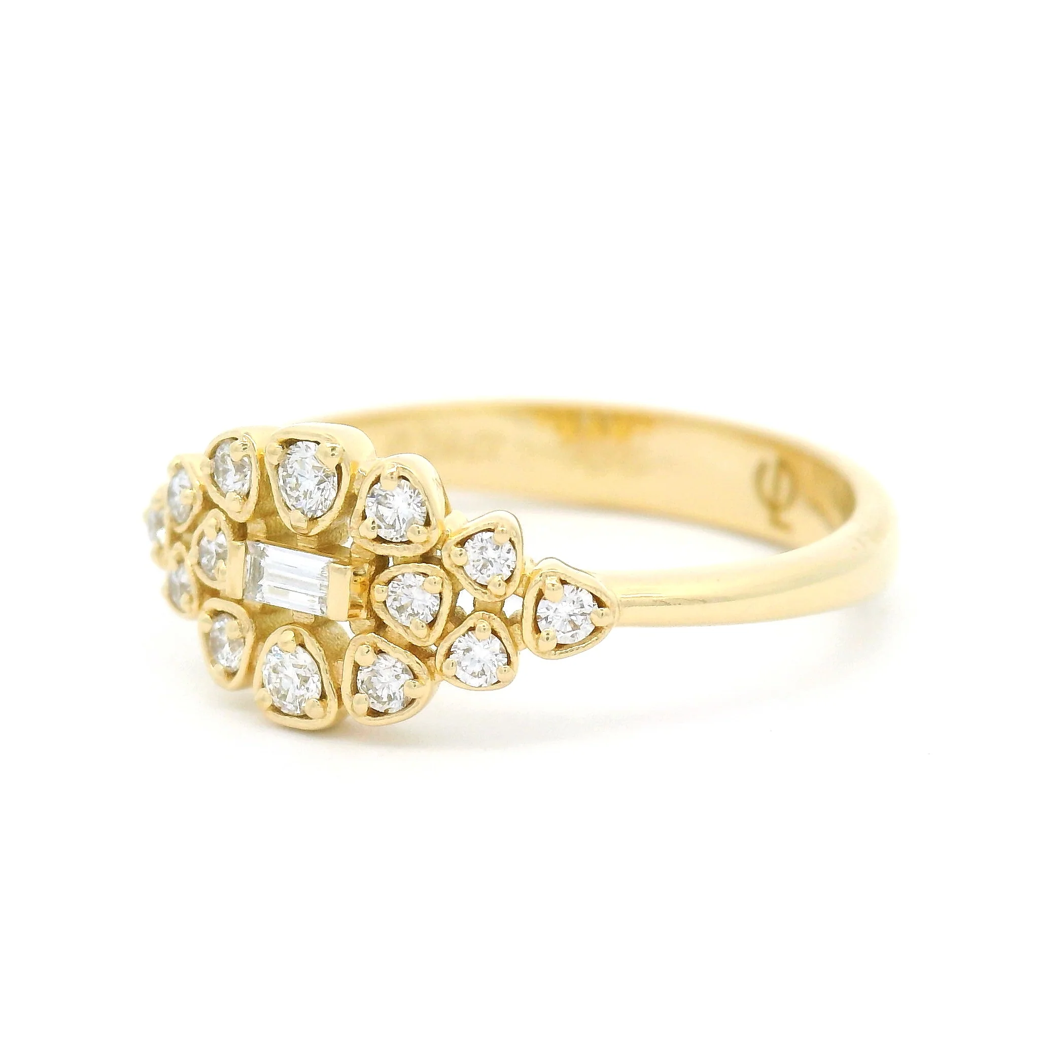18k Yellow Engagement Ring with 0.26cts Total of White Diamonds - Image 2
