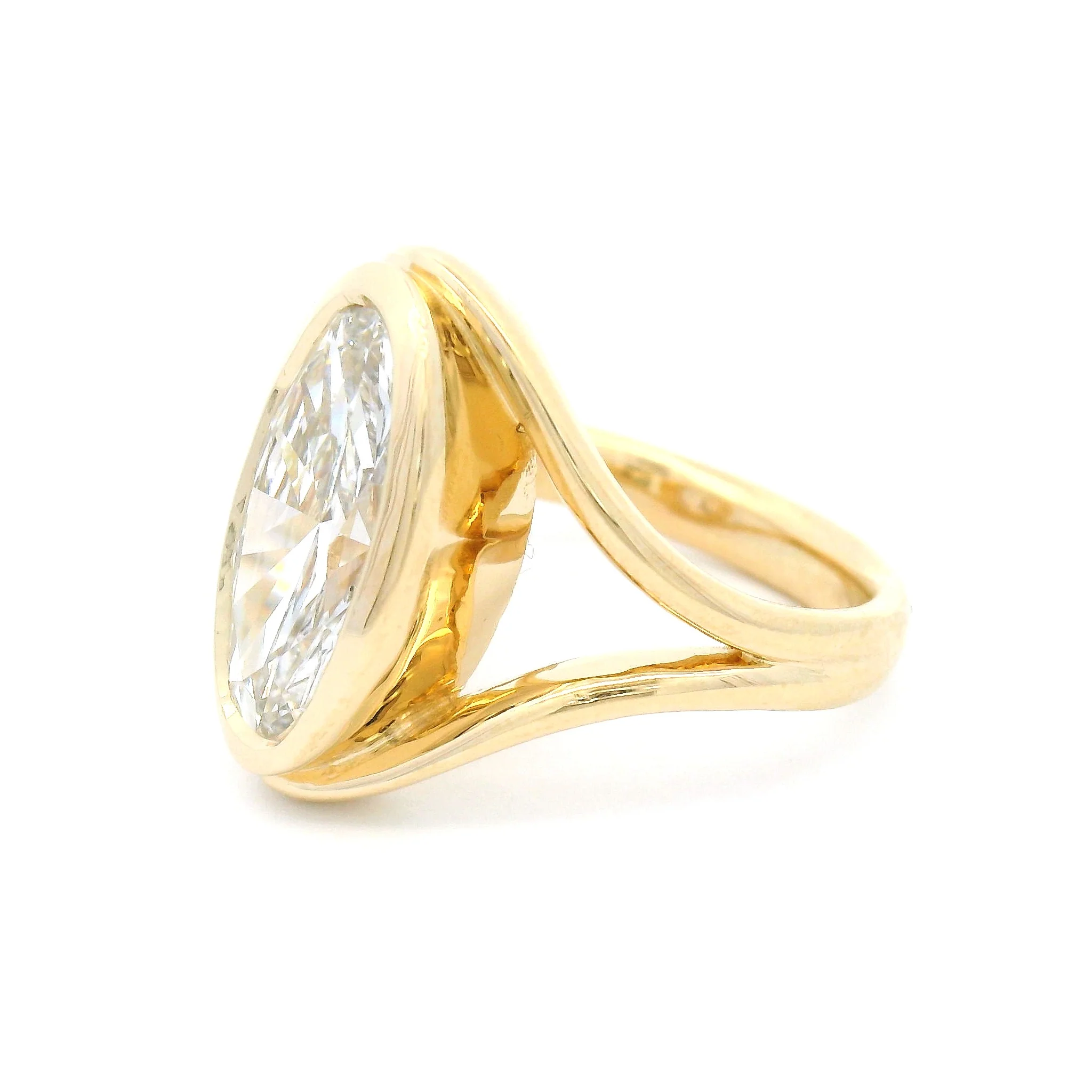 14k Yellow Bezel-Set Solitaire with 3.05ct Lab-Grown Oval Diamond - Image 3