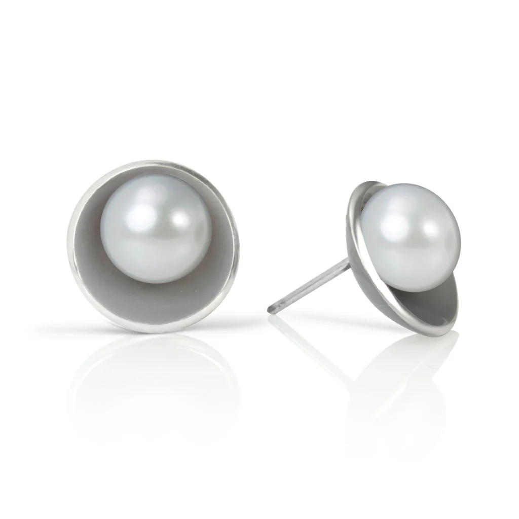 Pop Pearl Stud Earrings - Image 7