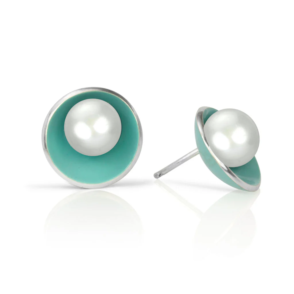 Pop Pearl Stud Earrings - Image 9