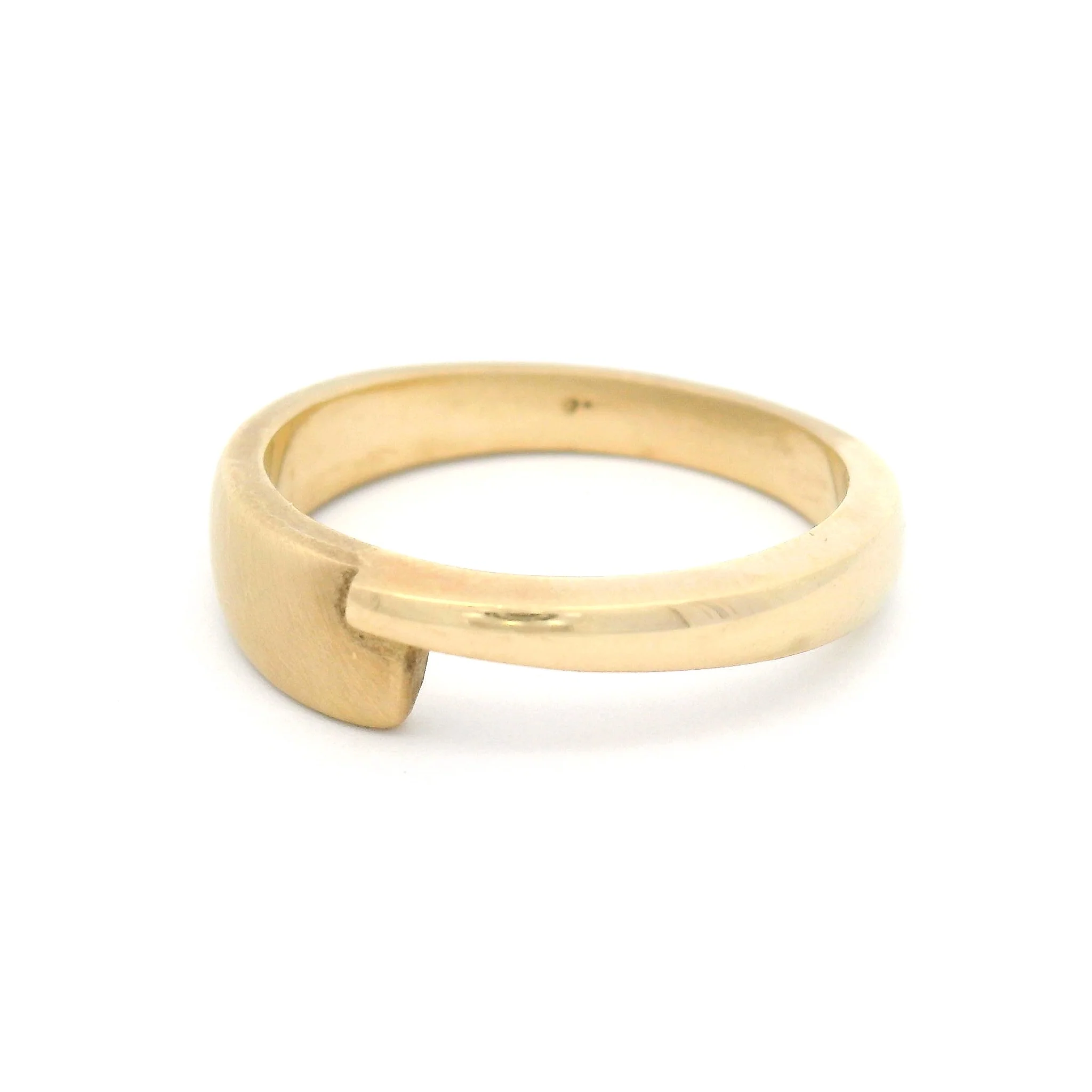 10k Yellow Textured Ouroboros Band - Image 2