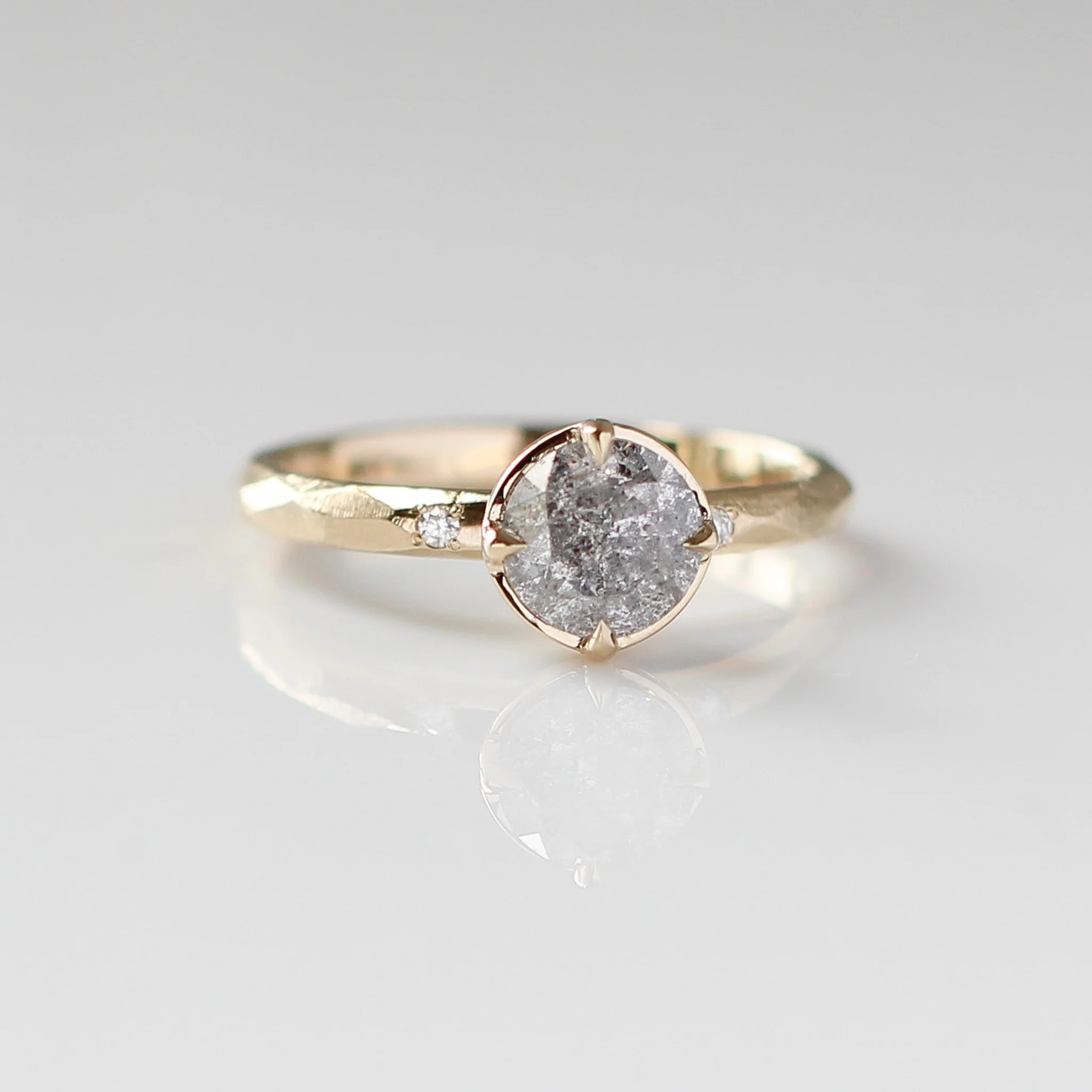 Round The World - Round Brilliant Cut Diamond Ring - Image 2