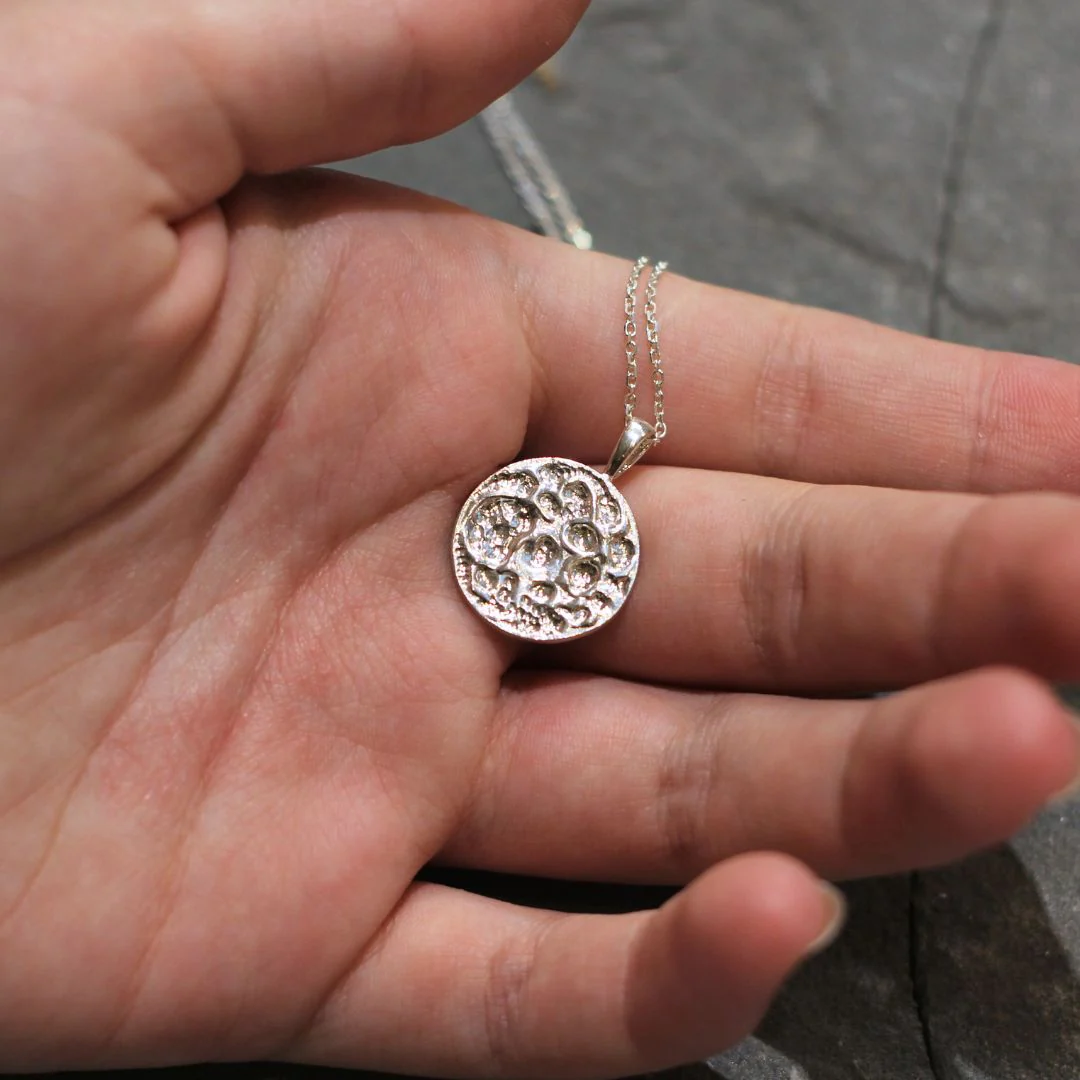 Silver Carved Full-Moon Necklace - Image 2