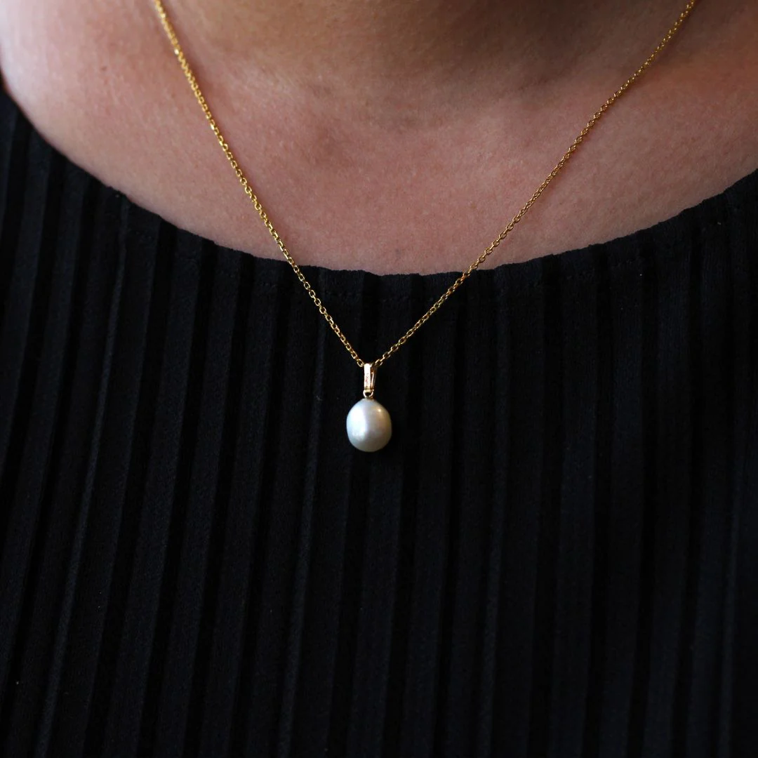 Single Pearl Necklace - Image 2