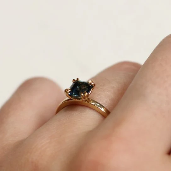 Montana Sapphire Solitare Engagement Ring - Image 4