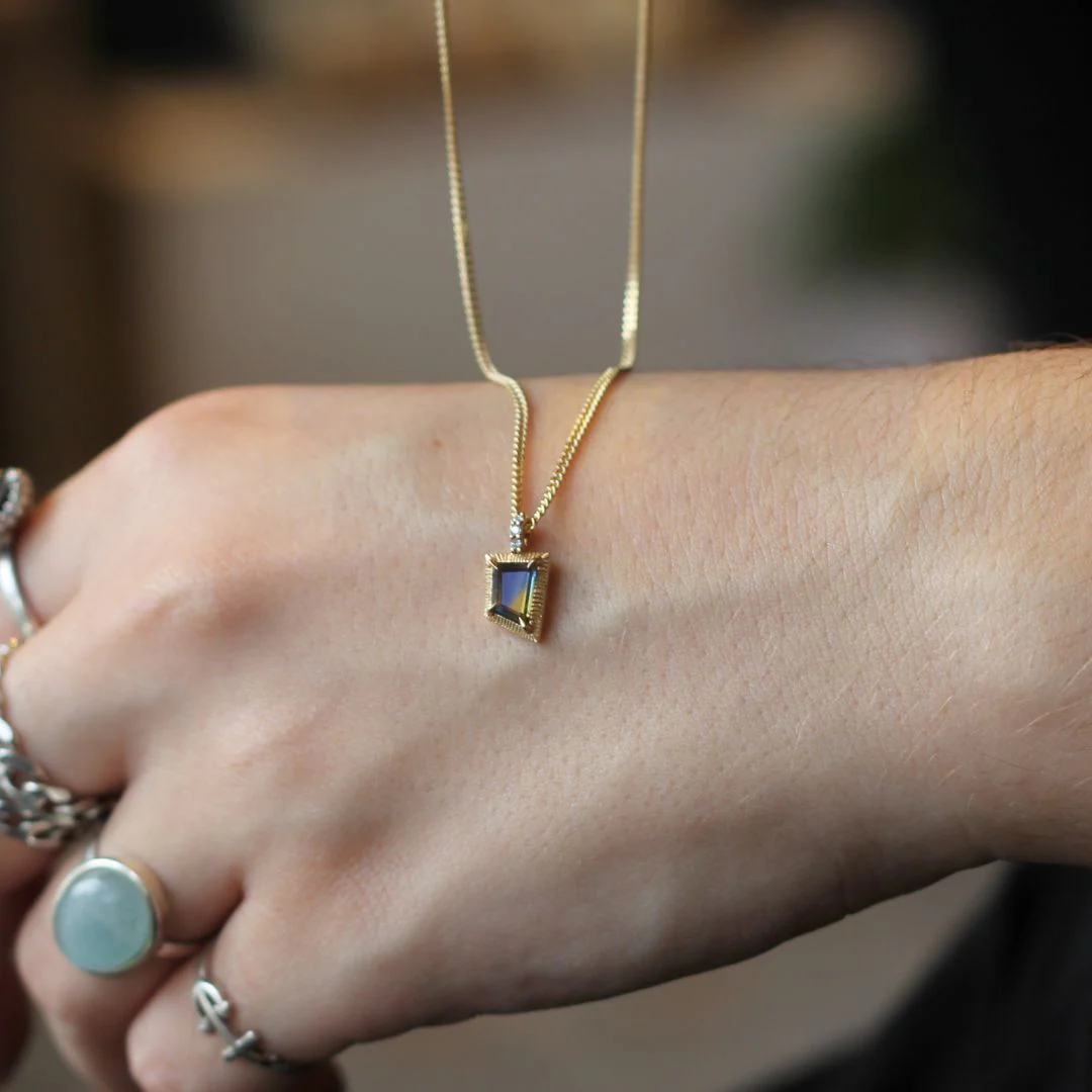 Two Tone Sapphire Necklace - Image 3